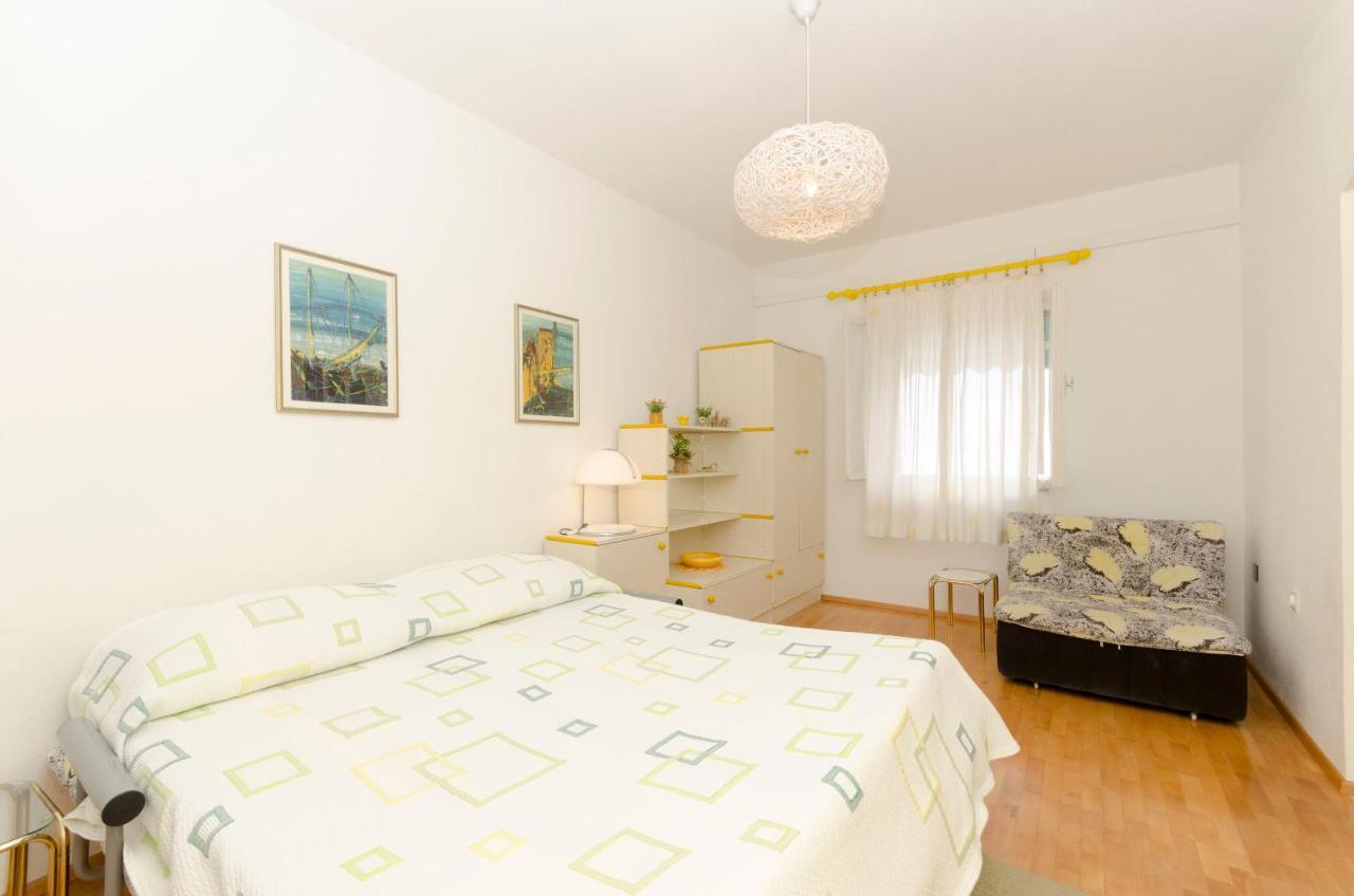 Apartments Simon Бол Екстериор снимка