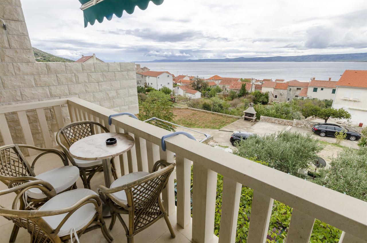 Apartments Simon Бол Екстериор снимка